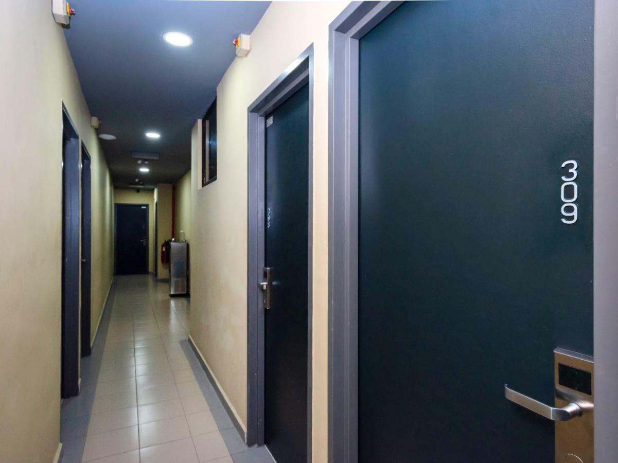 Super Oyo 494 Eg Hotel Johor Bahru Exterior photo